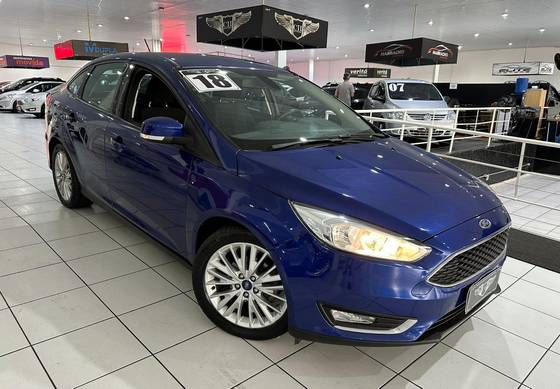 FORD FOCUS 2.0 SE FASTBACK 16V FLEX 4P POWERSHIFT